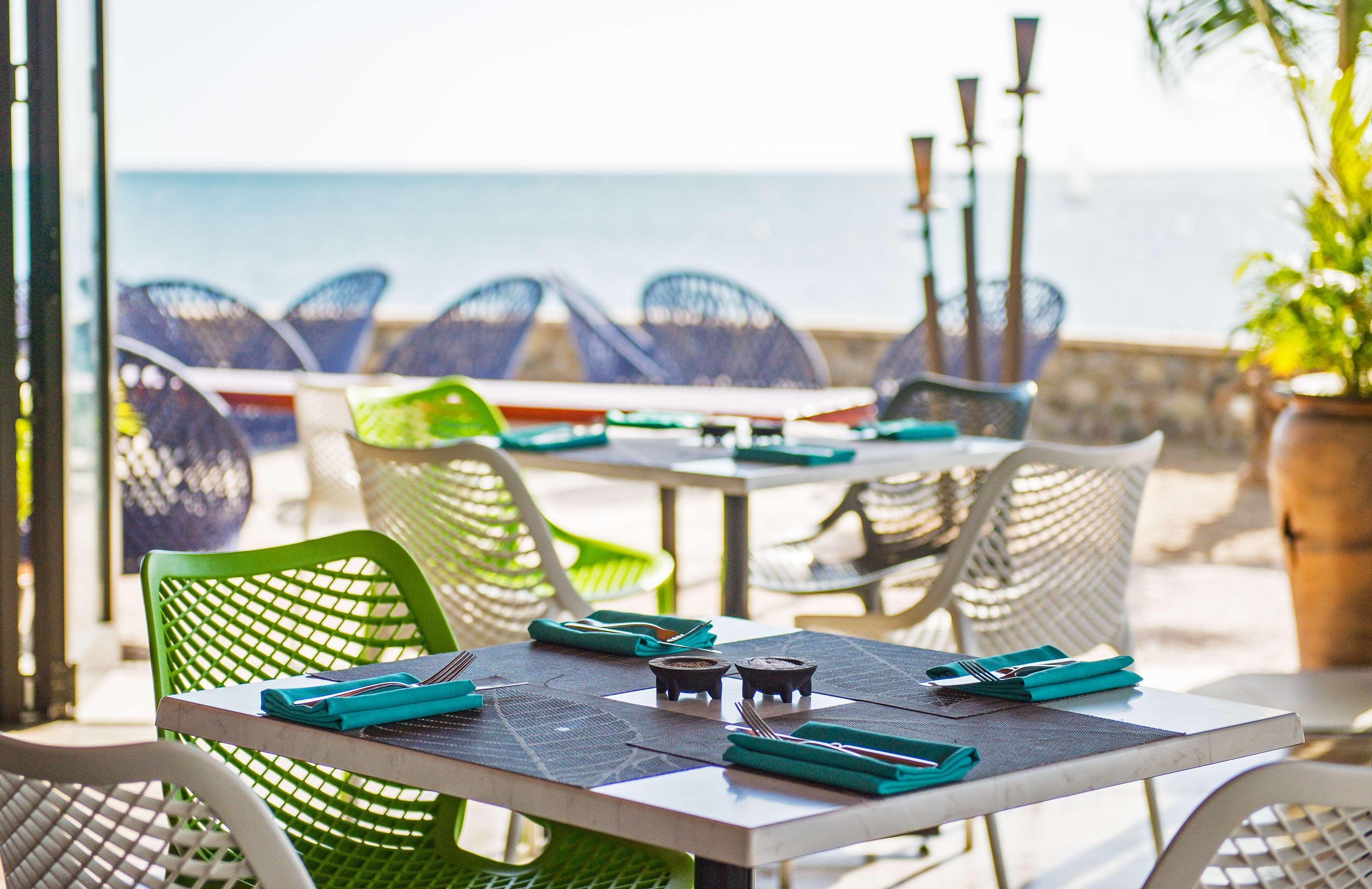 Radisson Blu Resort Fiji Denarau Island Exterior photo The Beach Club at The Ritz-Carlton, Laguna Beach